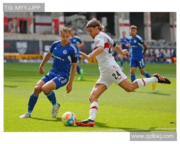 沙尔克与勒沃库森激战正酣比分悬念引人关注