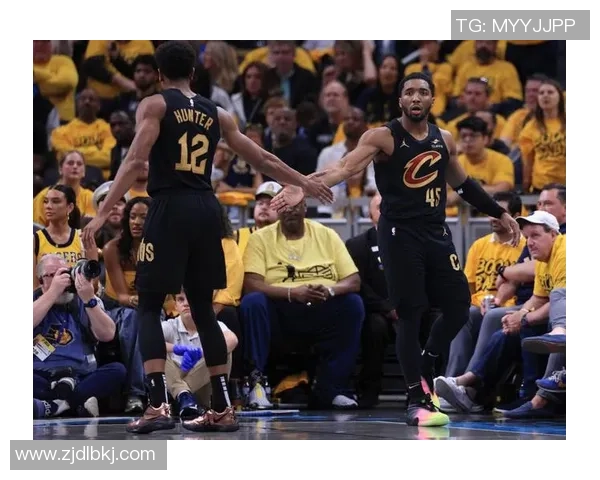 21分大胜!米切尔轰35分打爆大黑马!康宁汉姆14中3完全迷失